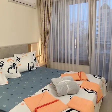 Skyline Sea View - център златни пясъци, първа линия Apartment *